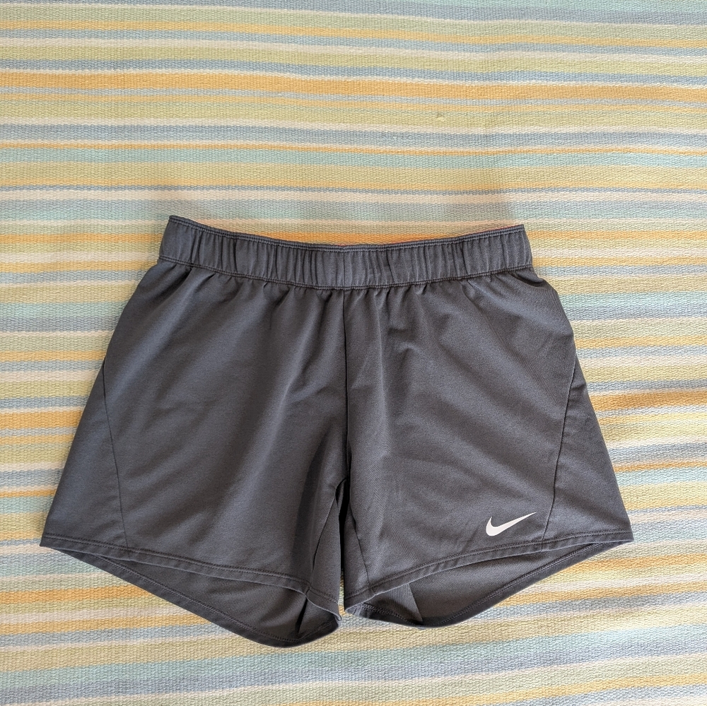 ⭐ Nike Dri-Fit Gray Athletic Shorts Medium